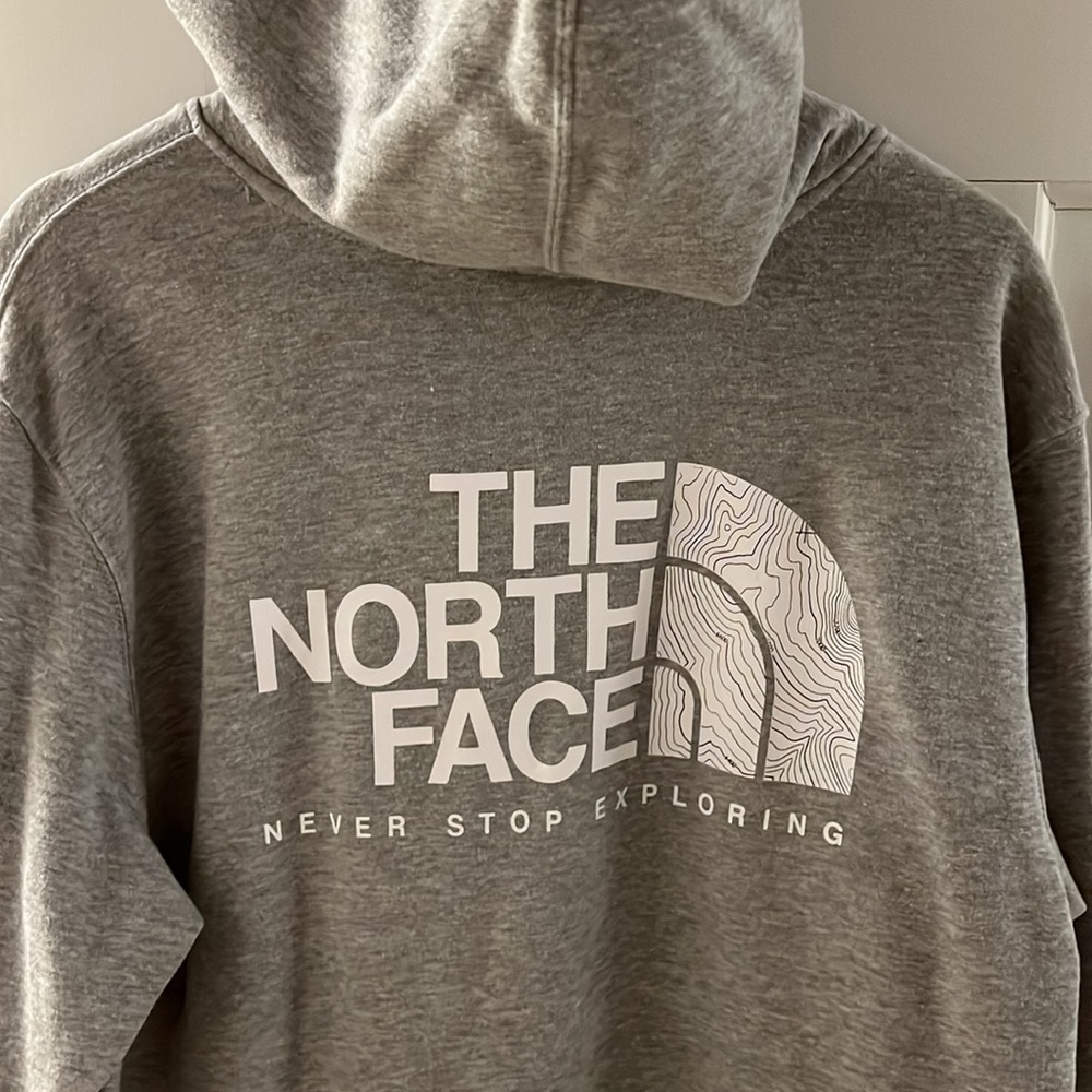 Gray North Face Hoodie - size large